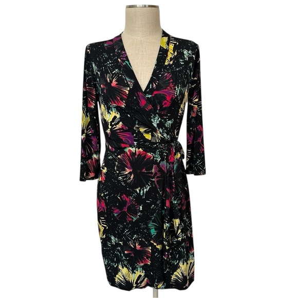 BCBGMaxAzria Chic Tye Dye Pattern Black Wrap Tie V-Neck Midi Dress 3/4 Sleeves - Picture 3 of 13